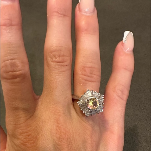 Ring - Picture 2 of 5